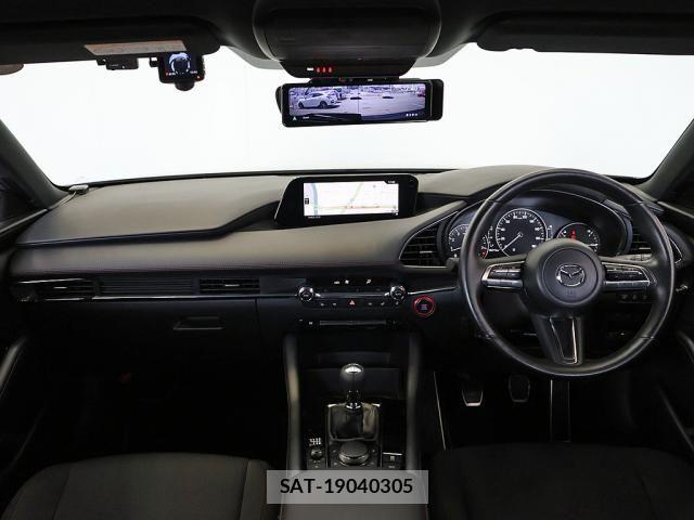 Mazda MAZDA3 2022-03 7221390-6