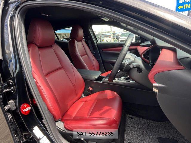 Mazda MAZDA3 2021-08 7221389-8