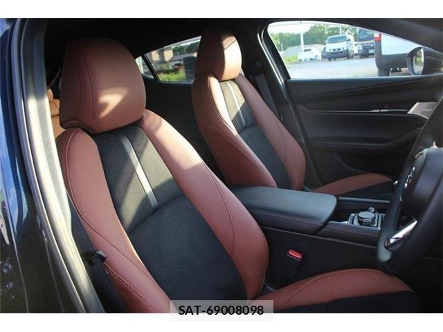 Mazda MAZDA3 2025-07 7221403-22