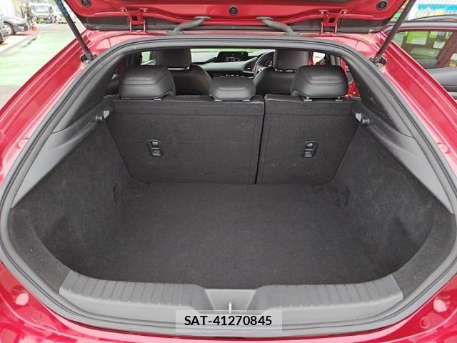 Mazda MAZDA3 2019-07 7272277-24