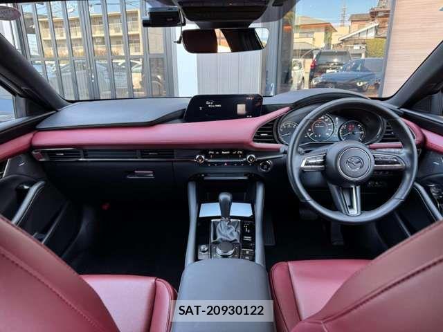 Mazda MAZDA3 2022-11 7328210-11