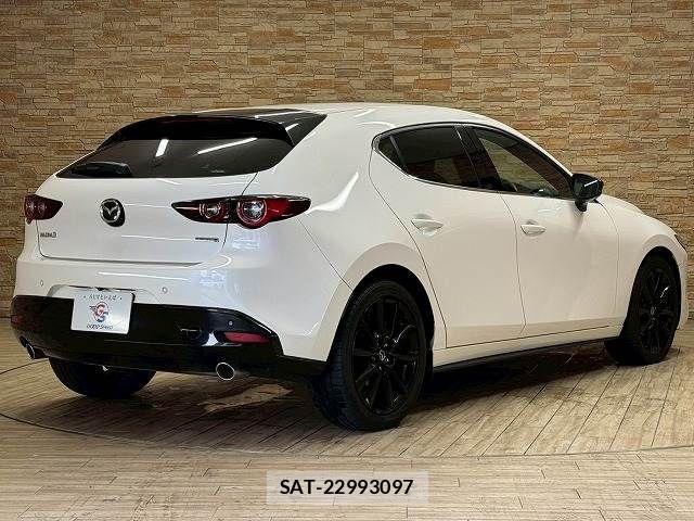 Mazda MAZDA3 2022-12 7358632-15