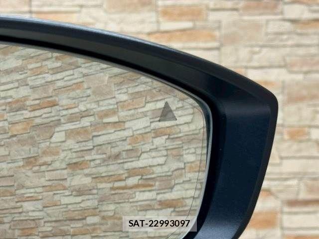 Mazda MAZDA3 2022-12 7358632-7