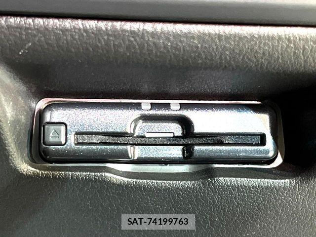 Mazda MAZDA3 2019-06 7358639-6