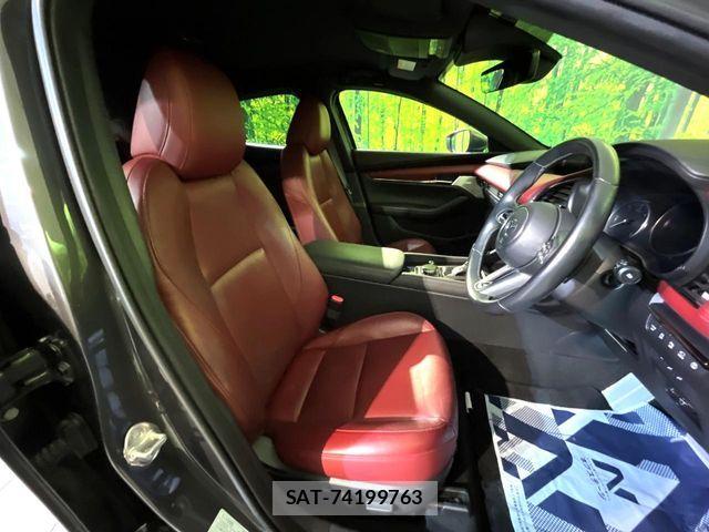 Mazda MAZDA3 2019-06 7358639-8