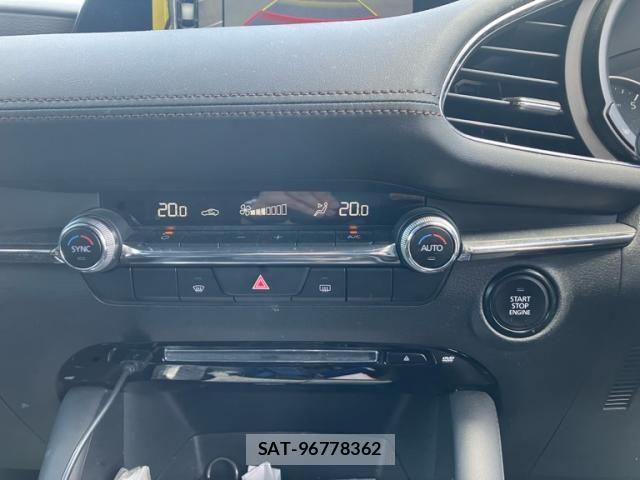Mazda MAZDA3 2021-03 7358642-24