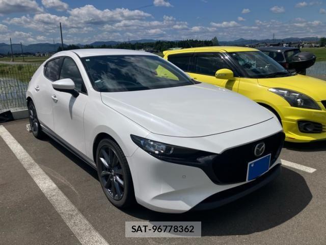 Mazda MAZDA3 2021-03 7358642-3