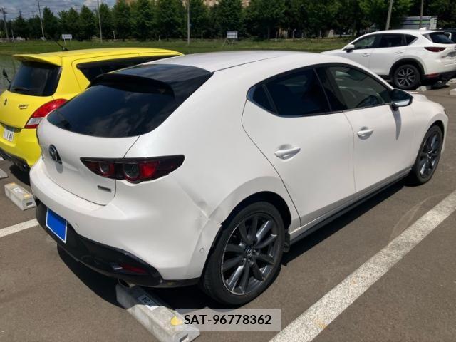 Mazda MAZDA3 2021-03 7358642-6