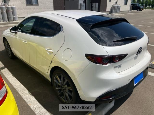 Mazda MAZDA3 2021-03 7358642-7