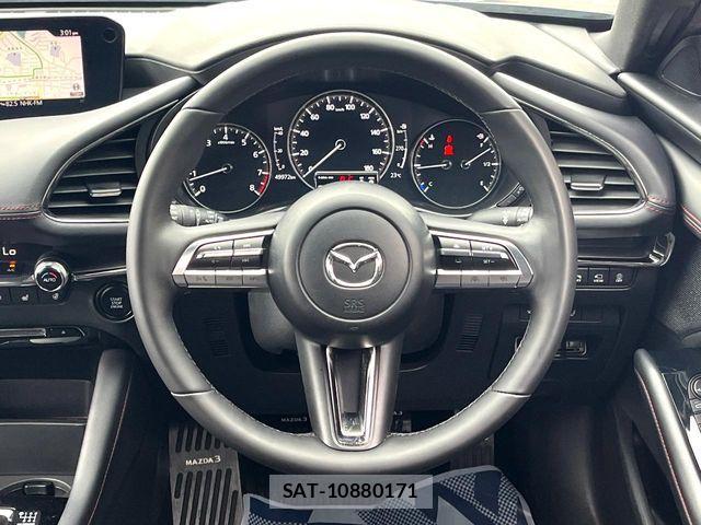 Mazda MAZDA3 2022-03 7358635-10