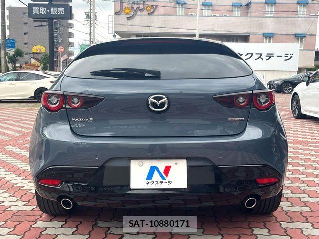 Mazda MAZDA3 2022-03 7358635-14