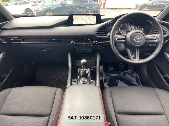 Mazda MAZDA3 2022-03 7358635-1