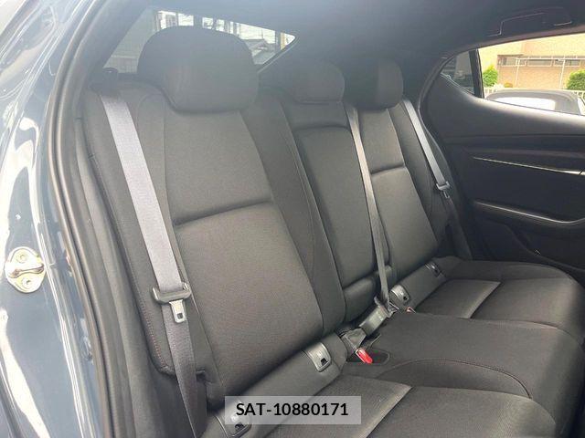 Mazda MAZDA3 2022-03 7358635-8