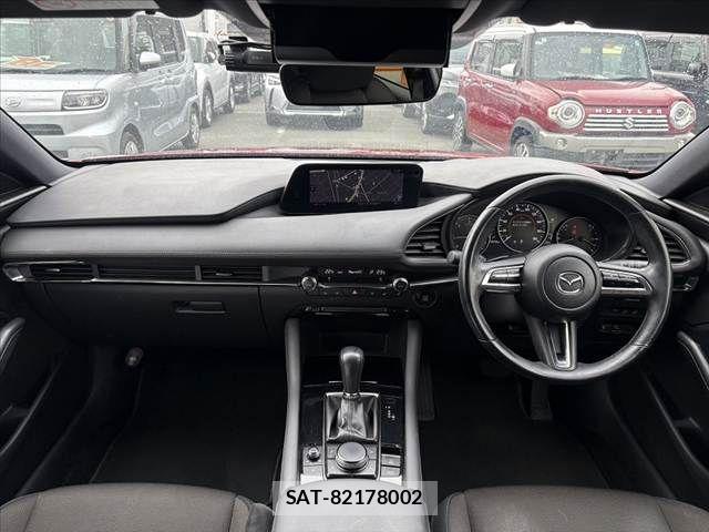 Mazda MAZDA3 2019-06 7358640-1