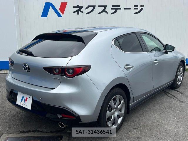 Mazda MAZDA3 2022-06 7392792-16