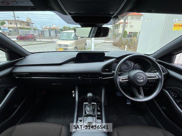 Mazda MAZDA3 2022-06 7392792-1