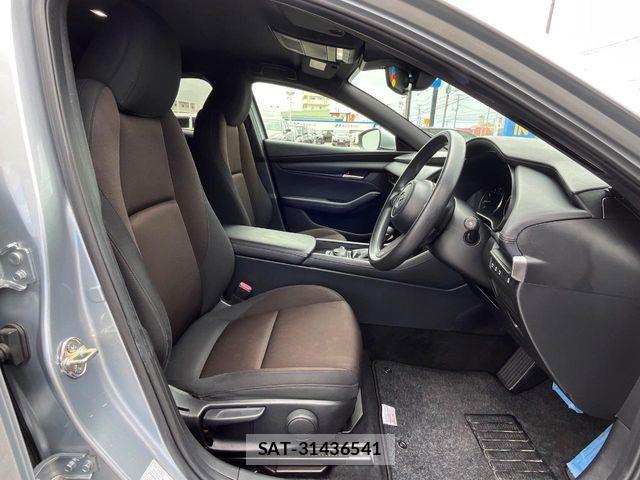 Mazda MAZDA3 2022-06 7392792-7