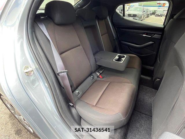Mazda MAZDA3 2022-06 7392792-8