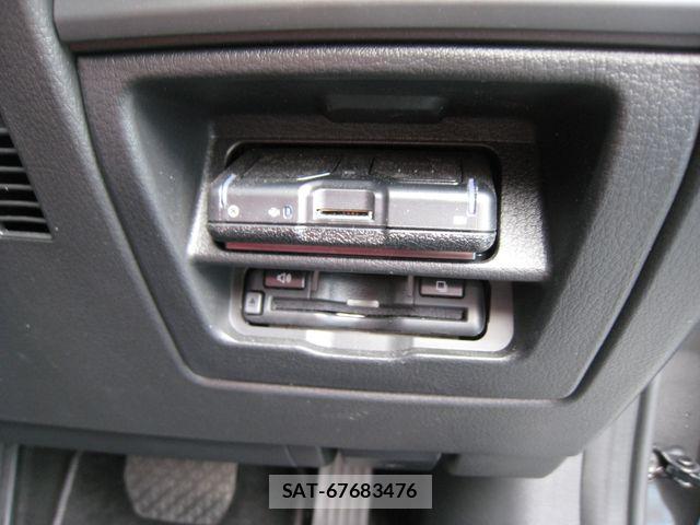 Mazda MAZDA3 2024-09 7392793-18