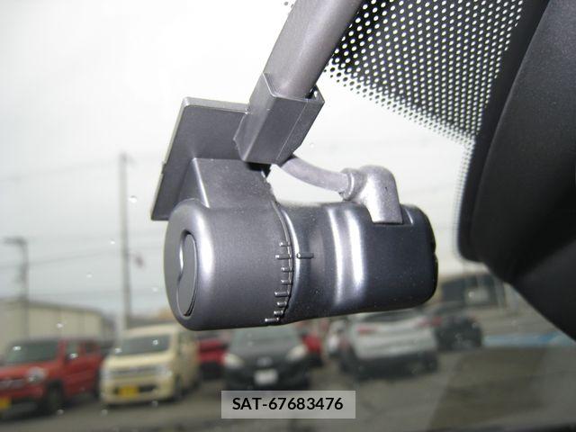 Mazda MAZDA3 2024-09 7392793-24