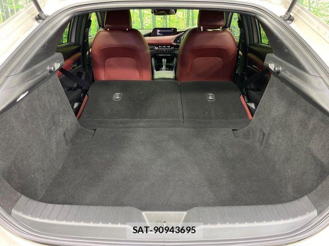 Mazda MAZDA3 2021-12 7501394-10