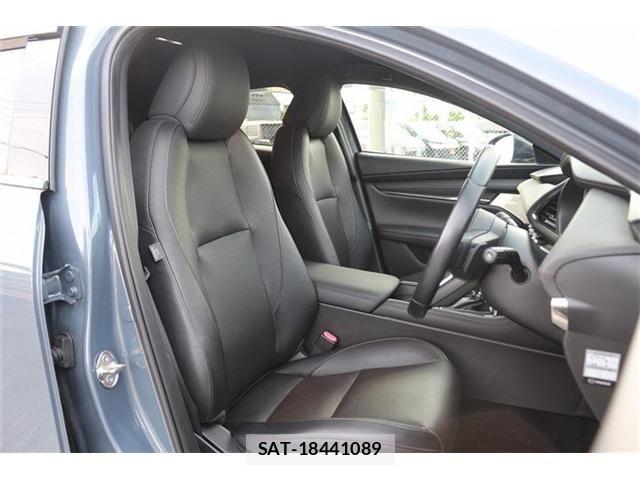 Mazda MAZDA3 2019-07 7509148-12