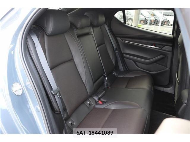 Mazda MAZDA3 2019-07 7509148-13