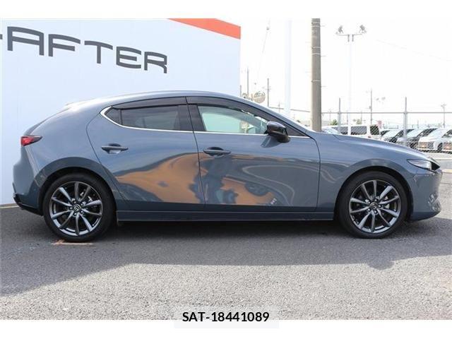 Mazda MAZDA3 2019-07 7509148-6