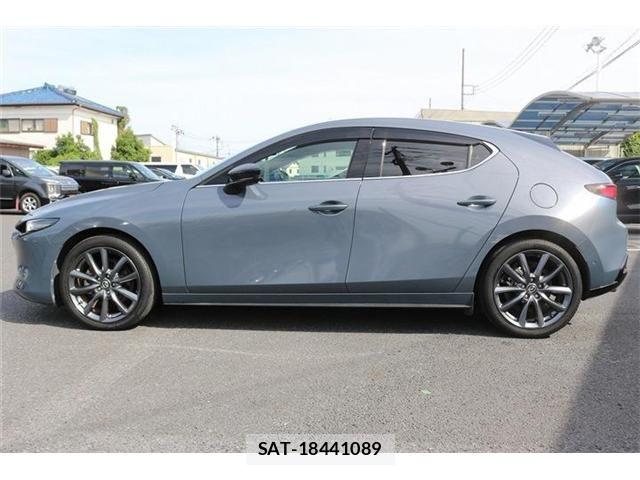 Mazda MAZDA3 2019-07 7509148-8