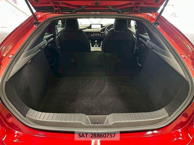 Mazda MAZDA3 2022-11 7501392-19