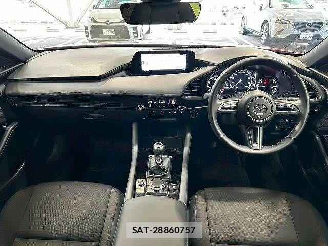 Mazda MAZDA3 2022-11 7501392-2