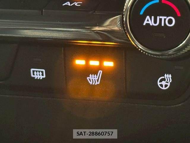 Mazda MAZDA3 2022-11 7501392-7