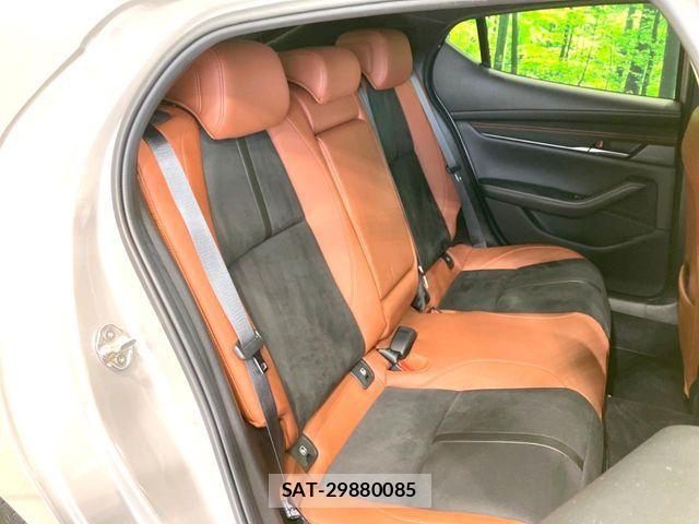 Mazda MAZDA3 2023-10 7501391-8