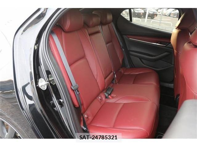 Mazda MAZDA3 2021-07 7501393-14