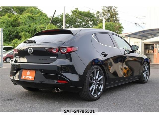 Mazda MAZDA3 2021-07 7501393-20
