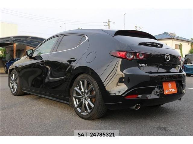 Mazda MAZDA3 2021-07 7501393-21
