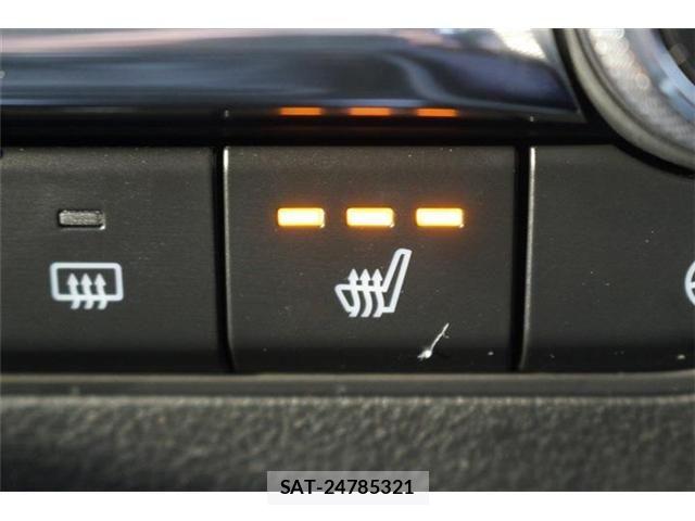Mazda MAZDA3 2021-07 7501393-3