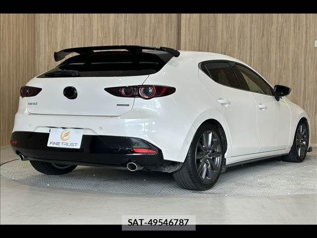 Mazda MAZDA3 2019-09 7617889-18