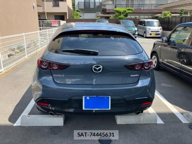 Mazda MAZDA3 2019-10 7617890-4