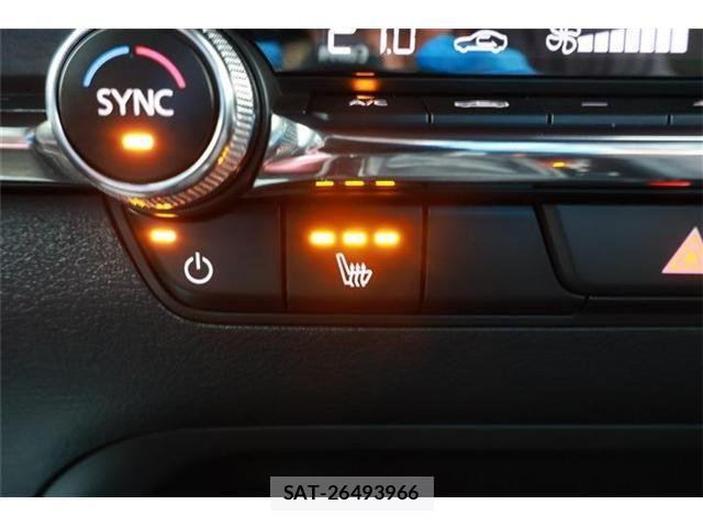 Mazda MAZDA3 2023-11 7617880-8