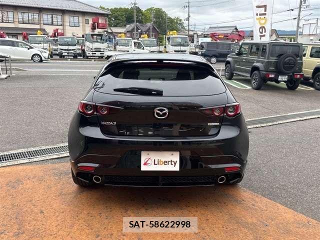 Mazda MAZDA3 2021-02 7617883-12
