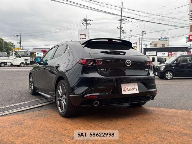 Mazda MAZDA3 2021-02 7617883-13