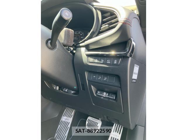 Mazda MAZDA3 2022-03 7617884-17