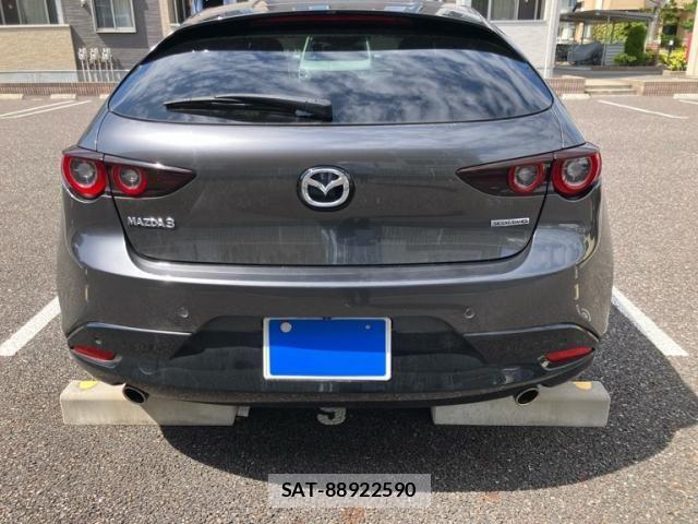 Mazda MAZDA3 2022-03 7617884-5