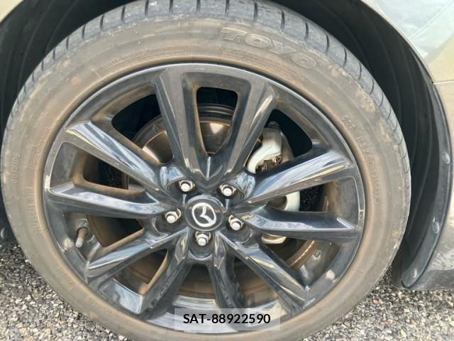 Mazda MAZDA3 2022-03 7617884-8