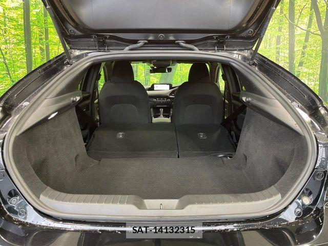 Mazda MAZDA3 2022-09 7617882-9
