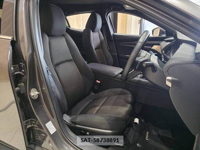 Mazda MAZDA3 2019-09 7725375-8