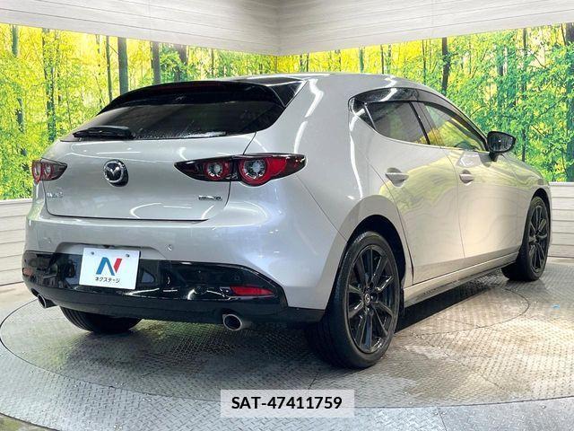 Mazda MAZDA3 2023-07 7725360-16