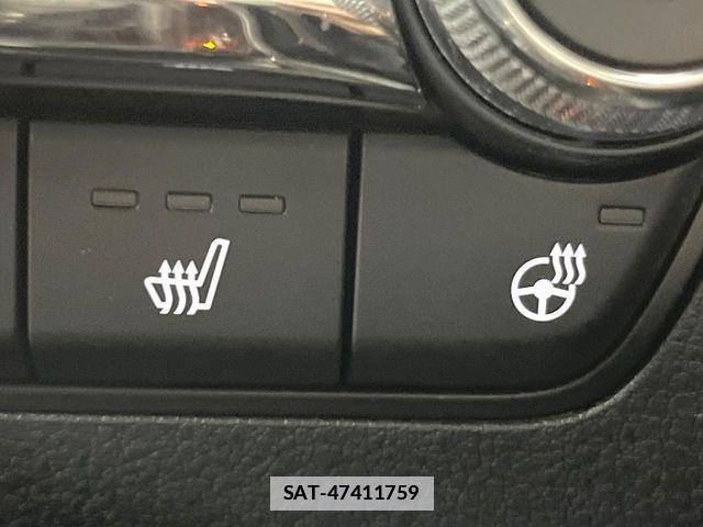 Mazda MAZDA3 2023-07 7725360-6