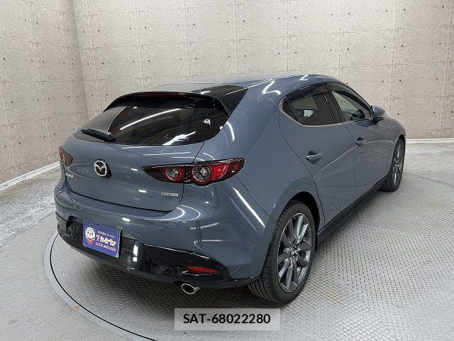 Mazda MAZDA3 2021-06 7725363-2